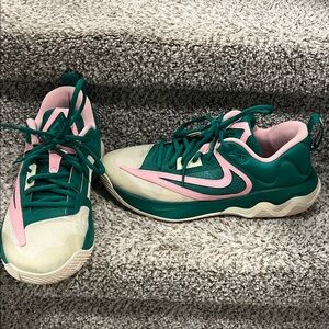 Giannis Immortality 3 Green and Pink